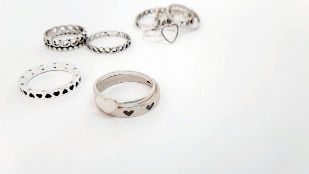 Photo clean silver jewelry